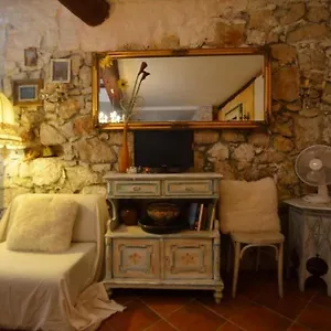Studio Antique Appartamento Rovigno