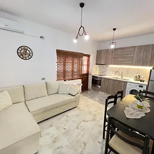 Vlora Guest House Appartamento
